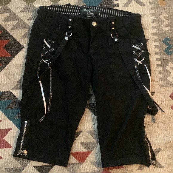 Skelanimals size 15 bunny patch shorts. bunny hardwear, long straps along side - Picture 1 of 9